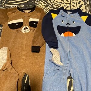 Lot of 2 3t fleece footie pajamas EUC